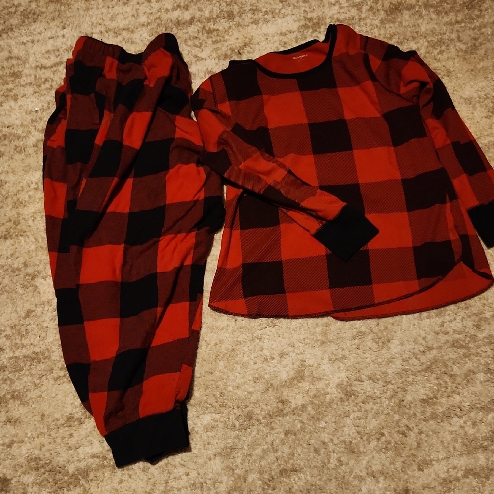 Old Navy Red and Black Plaid Women's Pajama Set